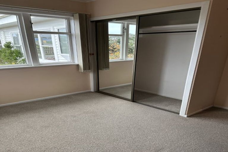 Photo of property in 6 Walker Avenue, Paremata, Porirua, 5026