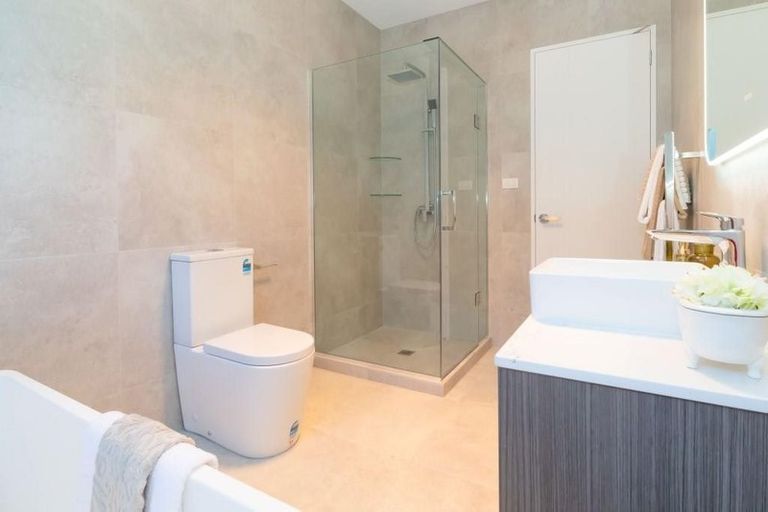 Photo of property in 27 Davey Crescent, Orewa, 0931