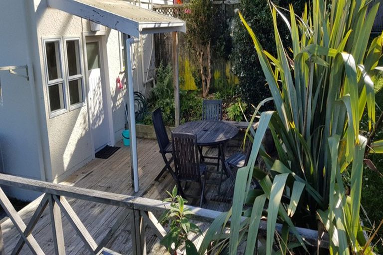 Photo of property in 8a Matama Road, Glen Eden, Auckland, 0602