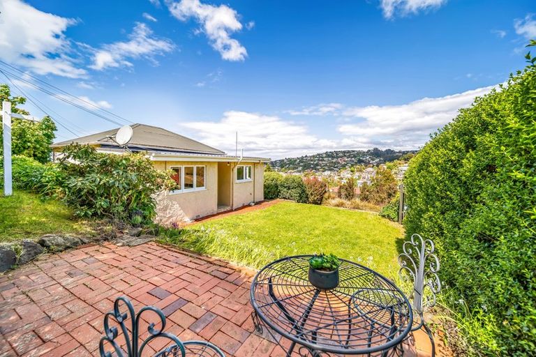 Photo of property in 25 Shortland Street, Caversham, Dunedin, 9011