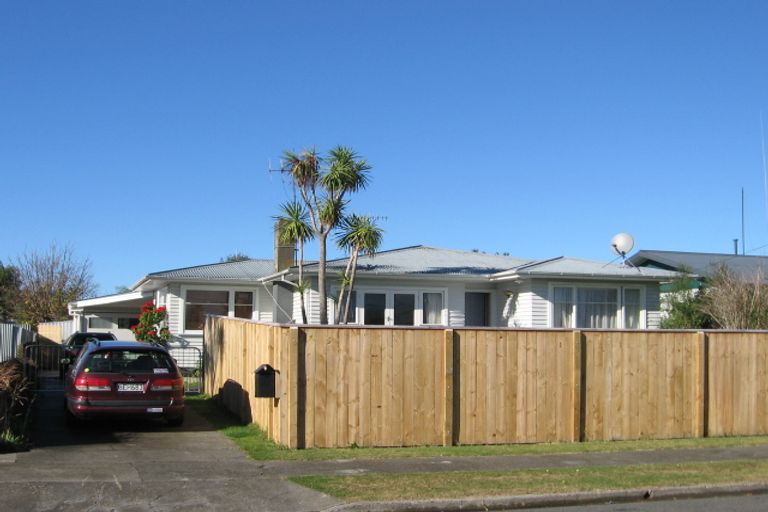 Photo of property in 42 Oldham Avenue, Onekawa, Napier, 4110