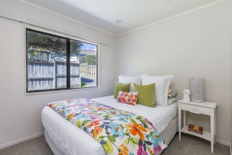 Photo of property in 2/9 Eastwood Rise, Browns Bay, Auckland, 0630