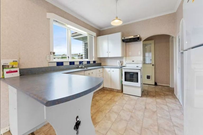 Photo of property in 122 Winchester Street, Levin, 5510