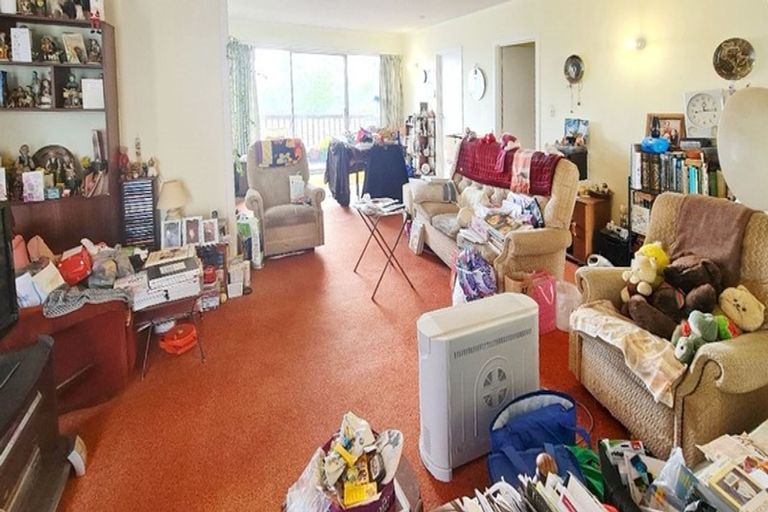 Photo of property in 2/41 Koromiko Street, New Lynn, Auckland, 0600