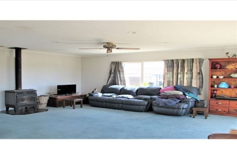 Photo of property in 76 Settlement Road, Morison Bush, Greytown, 5794