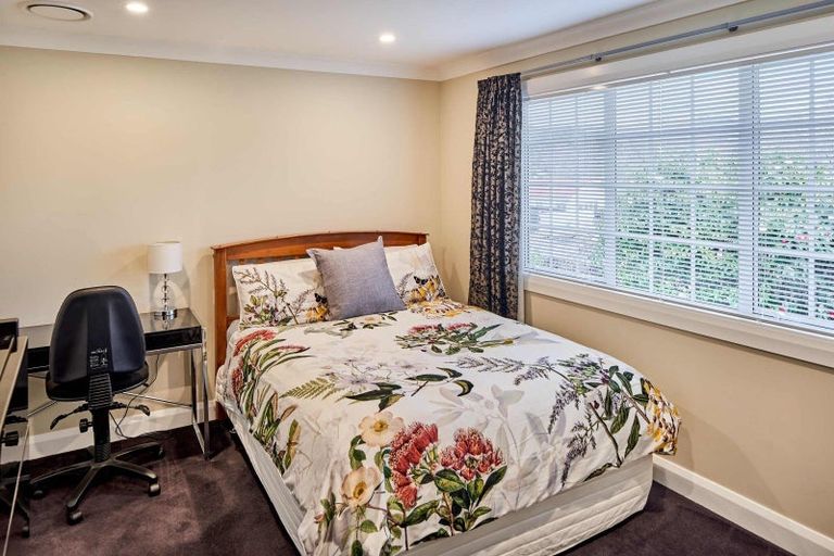 Photo of property in 2 Blundell Way, Heretaunga, Upper Hutt, 5018