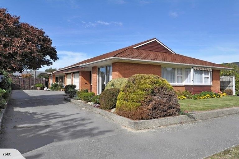 Photo of property in 1/7 Camberwell Place, Avonhead, Christchurch, 8042