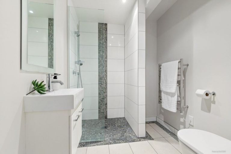 Photo of property in 5/142 Onslow Road, Khandallah, Wellington, 6035