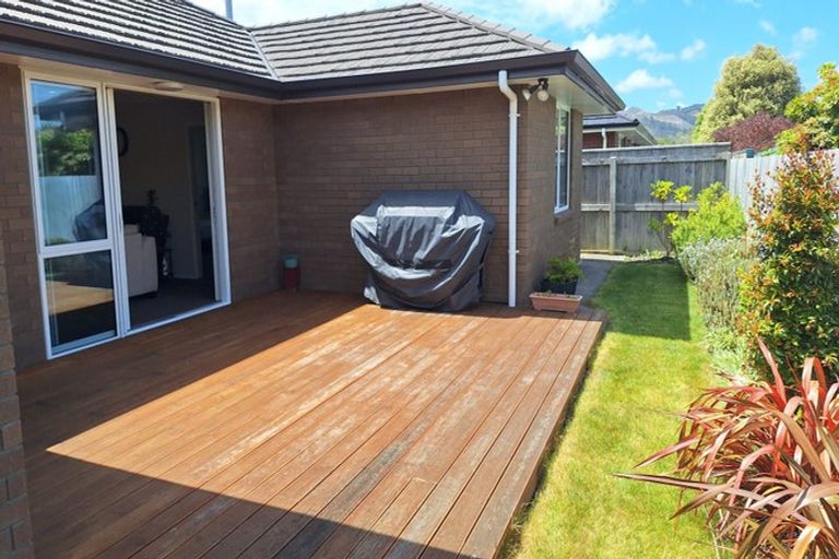 Photo of property in 18 Poulson Grove, Trentham, Upper Hutt, 5018