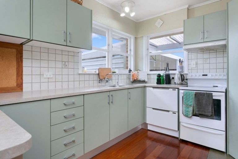 Photo of property in 144 Victoria Street, Cambridge, 3434