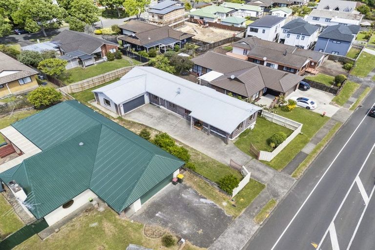 Photo of property in 146 Botany Road, Botany Downs, Auckland, 2010