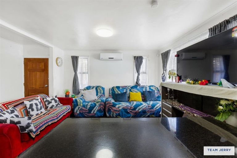 Photo of property in 1/8 Cornwall Road, Mangere, Auckland, 2022