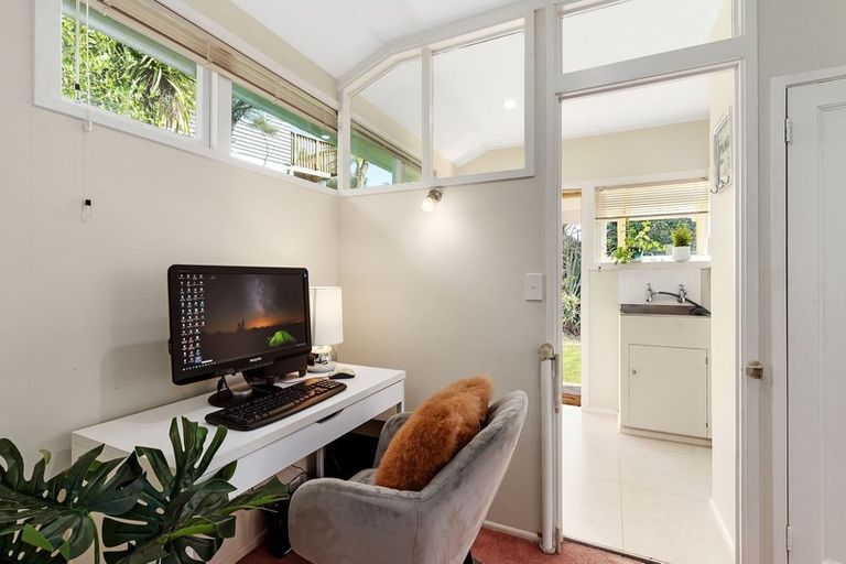 Photo of property in 12 Archers Road, Glenfield, Auckland, 0629