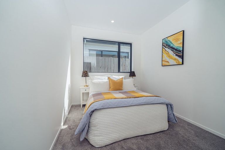 Photo of property in 8 Poutawa Lane, Clarks Beach, 2122