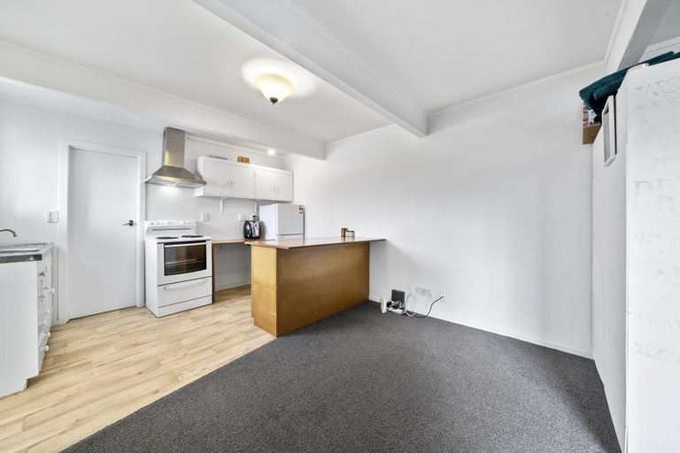 Photo of property in 10 Queens Drive, Kilbirnie, Wellington, 6022