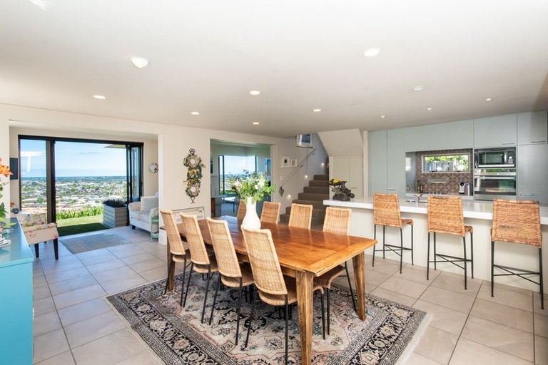 Photo of property in 47 Cumberland Rise, Taradale, Napier, 4112