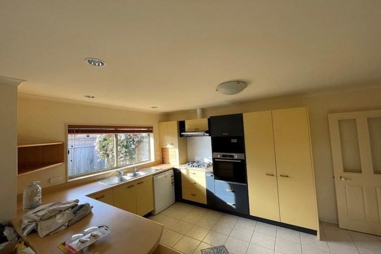 Photo of property in 83 Guildford Drive, Paraparaumu, 5032