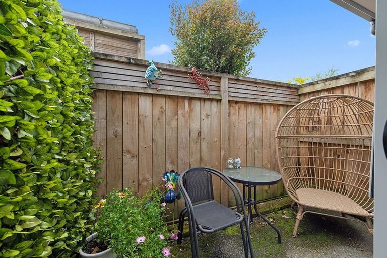 Photo of property in 2/28 Hunter Street, Hamilton Lake, Hamilton, 3204