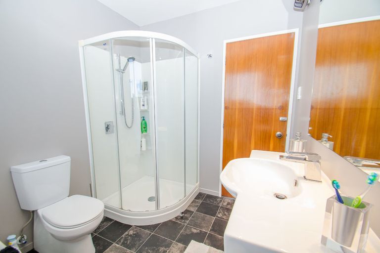 Photo of property in 2 Estuary Crescent, Fairfield, Dunedin, 9018