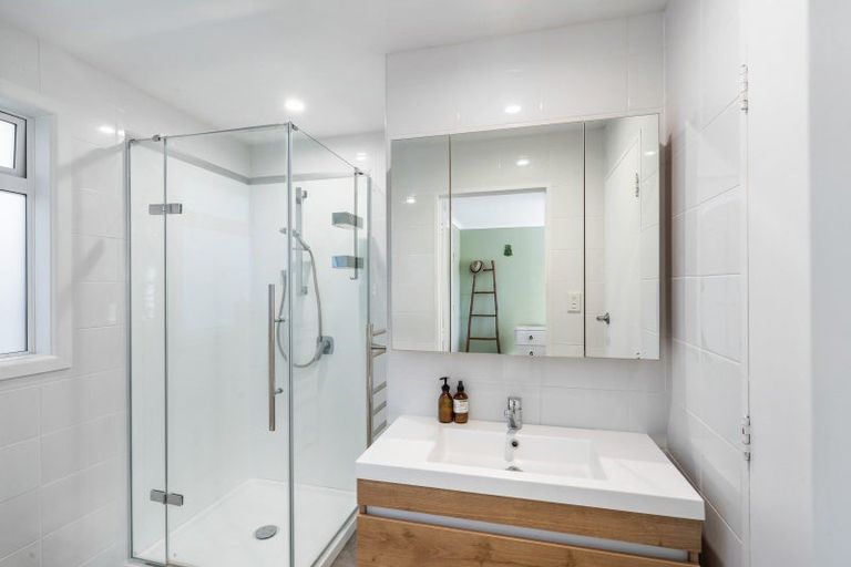 Photo of property in 57a Church Road, Taradale, Napier, 4112