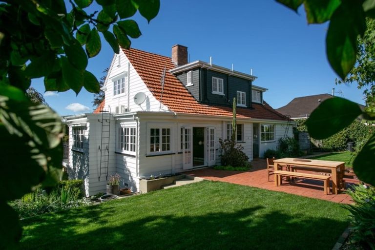 Photo of property in 9 Oakley Avenue, Claudelands, Hamilton, 3214