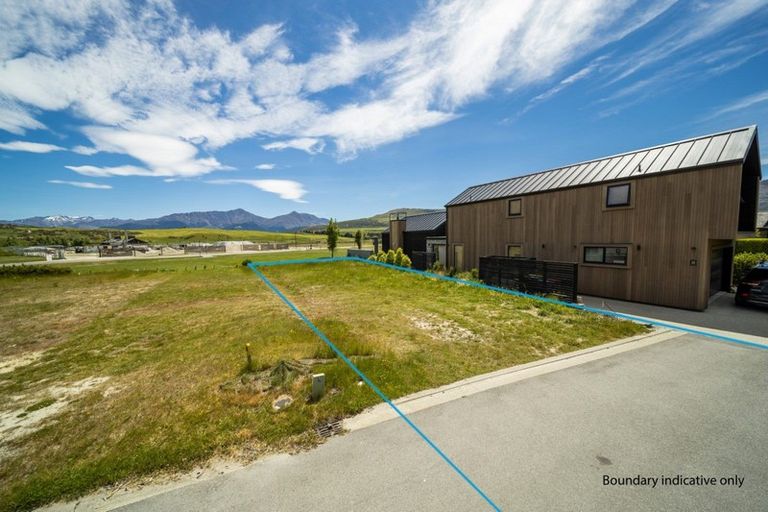 Photo of property in 10 Soudley Court, Jacks Point, Queenstown, 9371