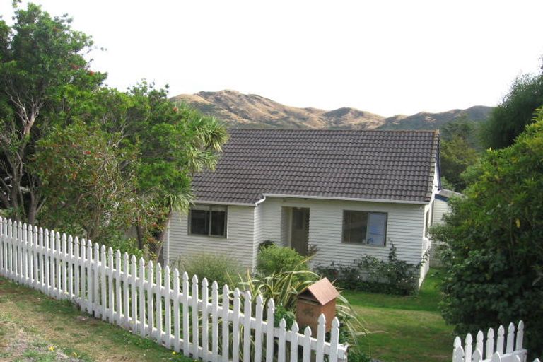 Photo of property in 44 Bankot Crescent, Ngaio, Wellington, 6035
