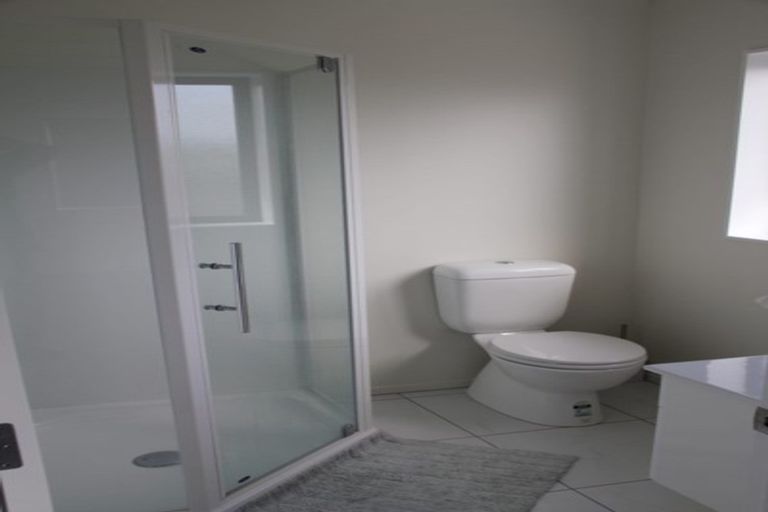 Photo of property in 20 Havana Rise, Grenada Village, Wellington, 6037