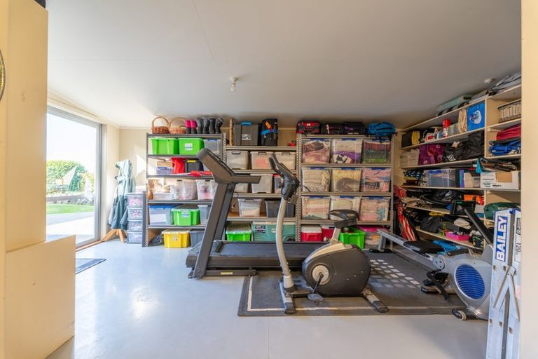 Photo of property in 151 Oakwood Road, Hadlow, Timaru, 7974