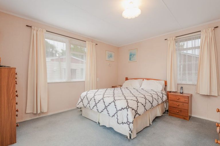 Photo of property in 19 Egmont Place, Westbrook, Palmerston North, 4412