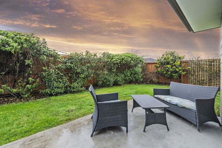 Photo of property in 100 Shillingford Boulevard, Rolleston, 7615