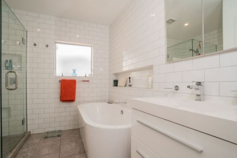 Photo of property in 10 Calvert Avenue, Mangere East, Auckland, 2024