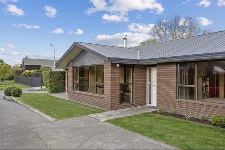 Photo of property in 14 Melissa Place, Burnside, Christchurch, 8042