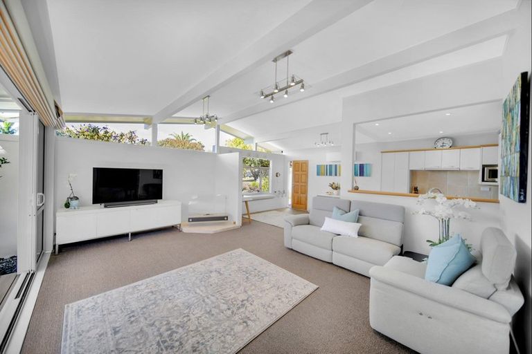 Photo of property in 20 The Anchorage, Sunnyhills, Auckland, 2010