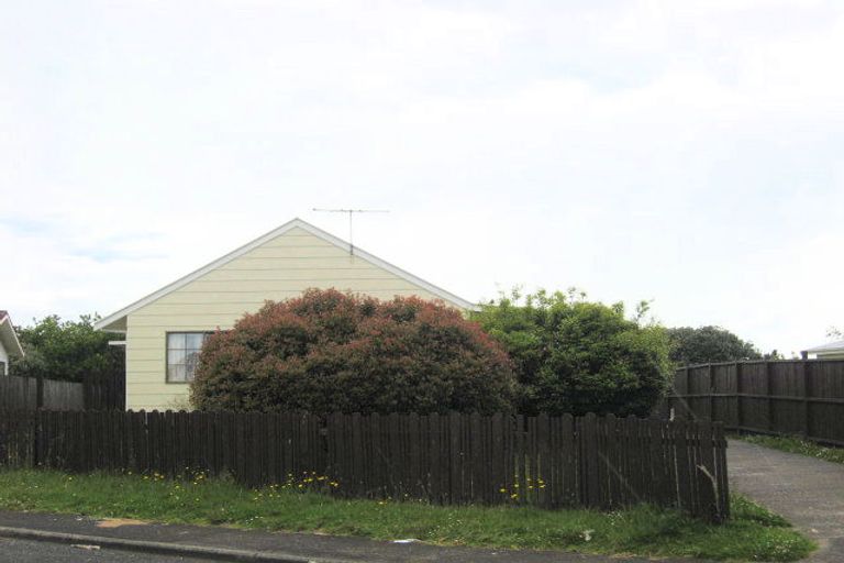 Photo of property in 5 Kern Place, Manurewa, Auckland, 2102