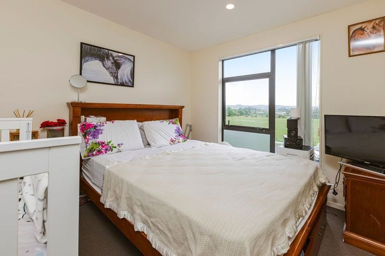Photo of property in 107 Te Aparangi Road, Papakura, 2110