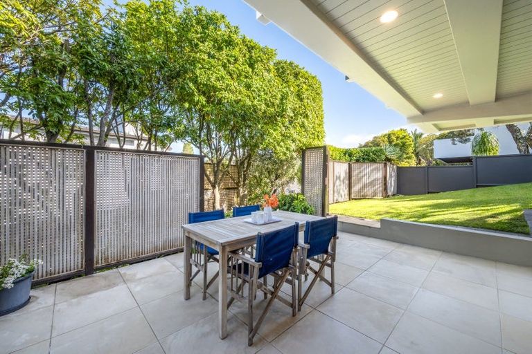 Photo of property in 24 Clovelly Road, Bucklands Beach, Auckland, 2012