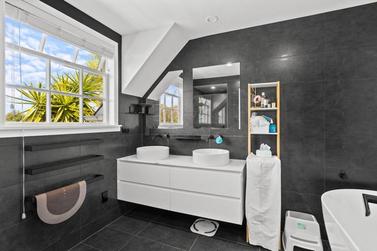 Photo of property in 68 Greers Road, Burnside, Christchurch, 8041