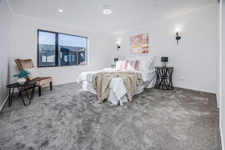 Photo of property in 38b Seymour Road, Sunnyvale, Auckland, 0612