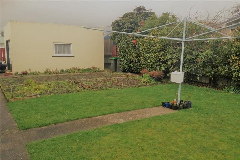 Photo of property in 2/5 Leicester Street, Stoke, Nelson, 7011