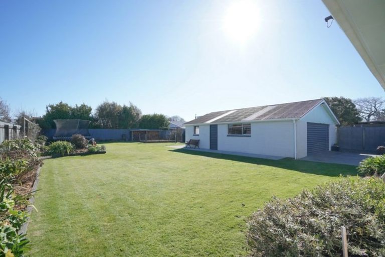 Photo of property in 19 Carston Street, Leeston, 7632