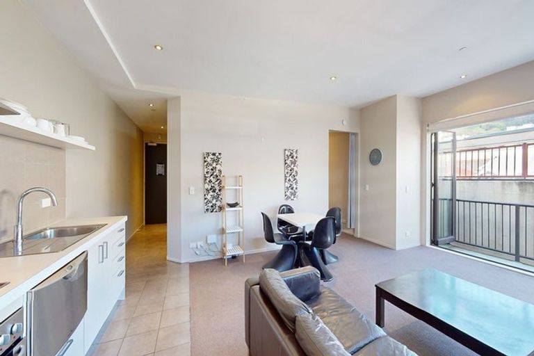 Photo of property in 12 Majoribanks Street, Mount Victoria, Wellington, 6011