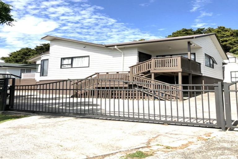 Photo of property in 29 Banyan Drive, Totara Heights, Auckland, 2105