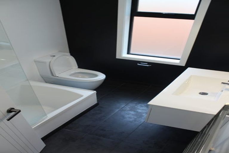 Photo of property in 16 Pitcairn Street, Belleknowes, Dunedin, 9011