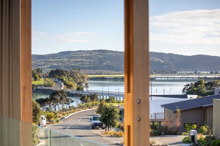 Photo of property in 28 Rangitahi Road, Raglan, 3225