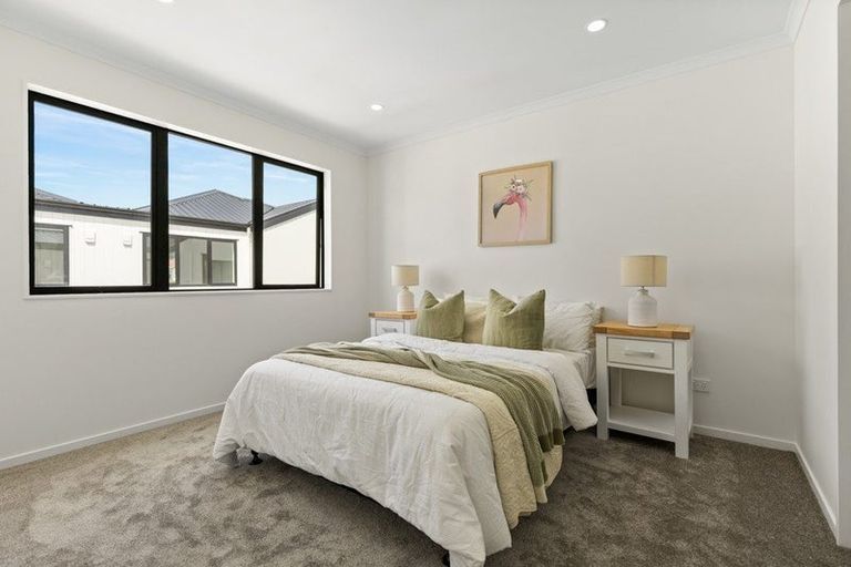 Photo of property in 6/113 Beach Road, Te Atatu Peninsula, 0610