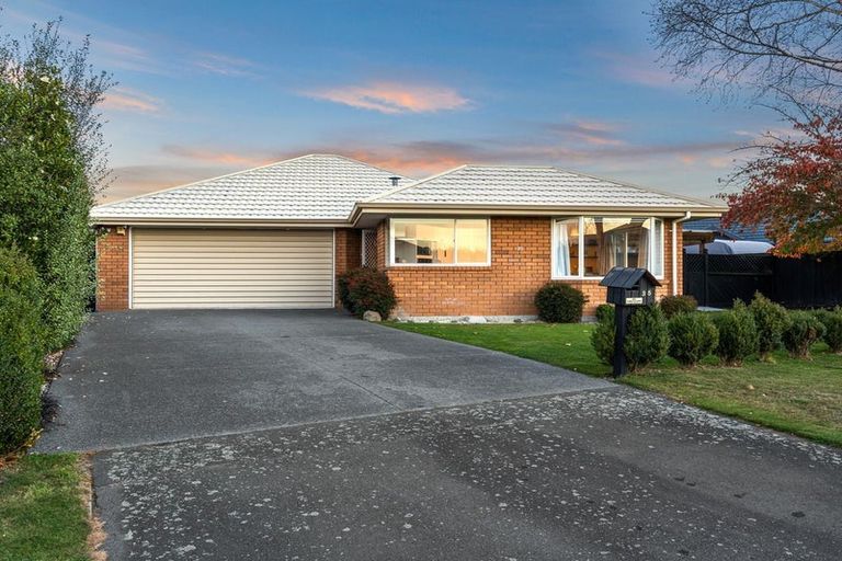 Photo of property in 35 Durrell Way, Rolleston, 7614