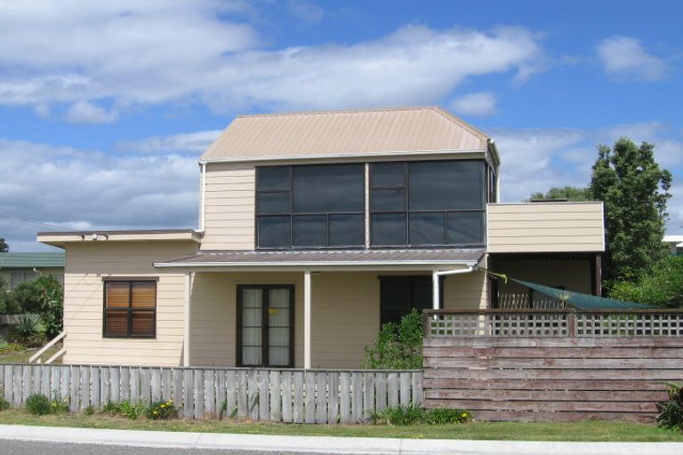 Photo of property in 44 Broadway Road, Waihi Beach, 3611