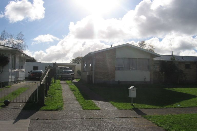 Photo of property in 20 Halswell Crescent, Westbrook, Palmerston North, 4412