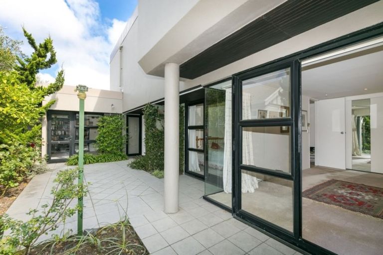 Photo of property in Highwic, 1/32 Hobson Street, Thorndon, Wellington, 6011